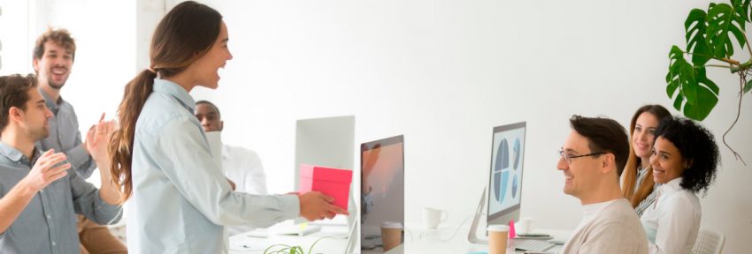 Invista em brindes personalizados